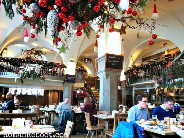 Decked out for the holidays at Der Pschorr